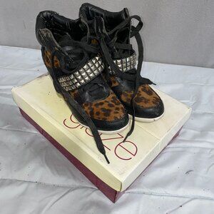 Glaze Leopard Print Wedge Sneaker Heels Studded Strap Hidden Wedge Size 8